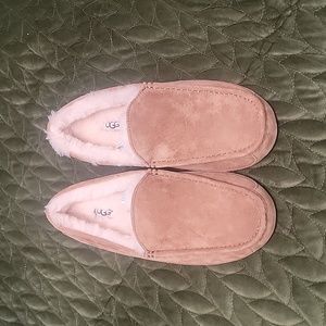 UGG Ascot slippers